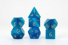 Mystic Mines: 16mm Stone Poly Dice Set - Engraved Cat`s Eye Aquamarine (7) met 105